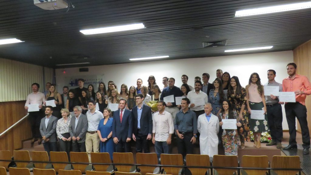 Instituto Mário Penna forma mais 41 médicos residentes