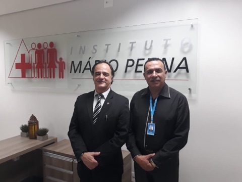 Mauro Tramonte visita o Instituto Mário Penna e oferece apoio   