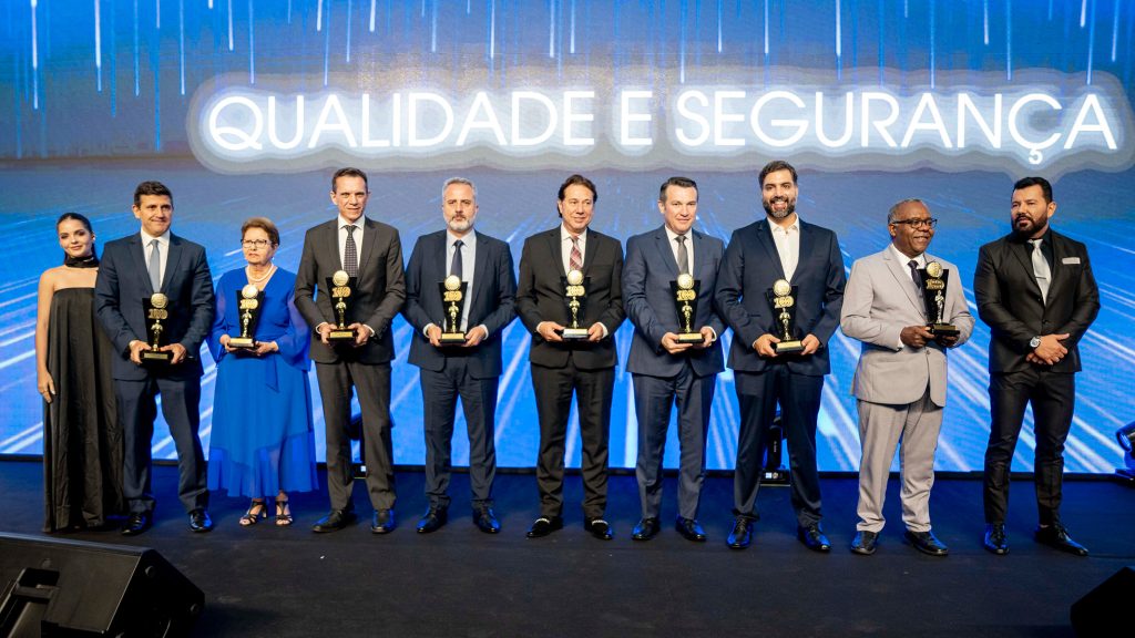 Em São Paulo, Marco Antônio Viana Leite recebe prêmio 100 Mais Influentes da Saúde