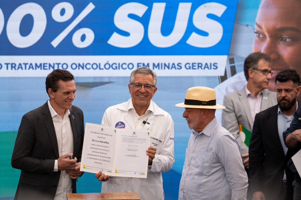 Hospital Luxemburgo recebe visita presidencial de Lula em marco da consolidação como unidade 100% SUS